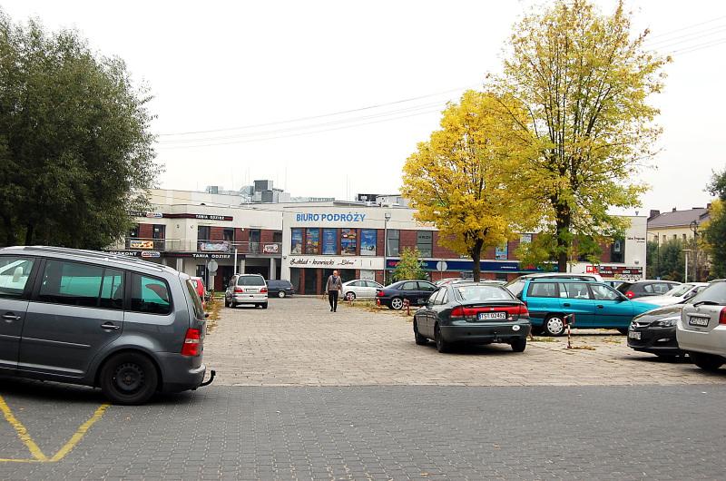 Parkingu jak nie było, tak nie ma
