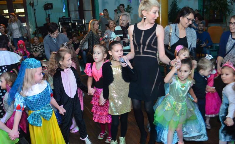 Magda Femme zaśpiewała dla dzieci na Balu