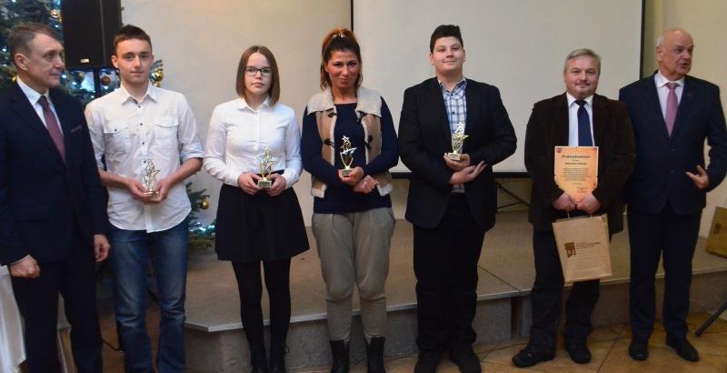 Wyróżniono najlepszych zawodników powiatu w 2016 roku