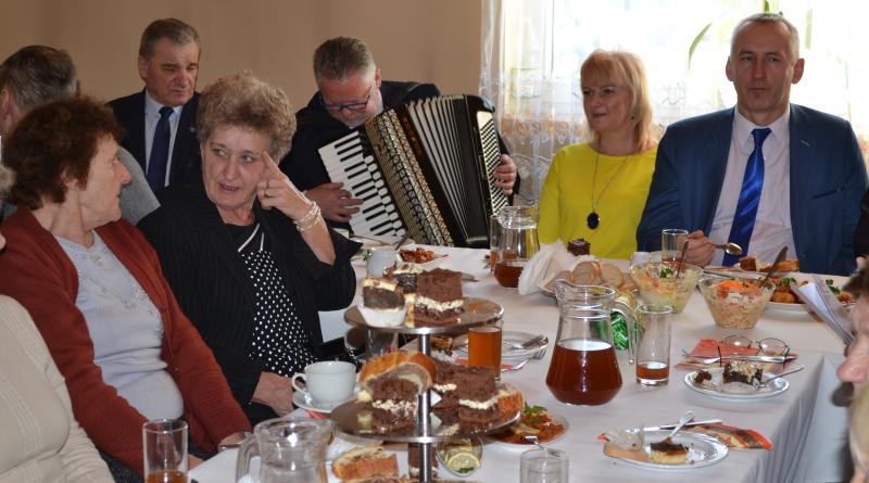 Opłatek i świąteczne życzenia