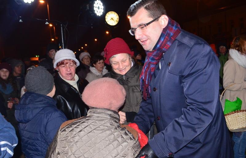 Lampki zapalone, okres świąteczny w Skarżysku rozpoczęty
