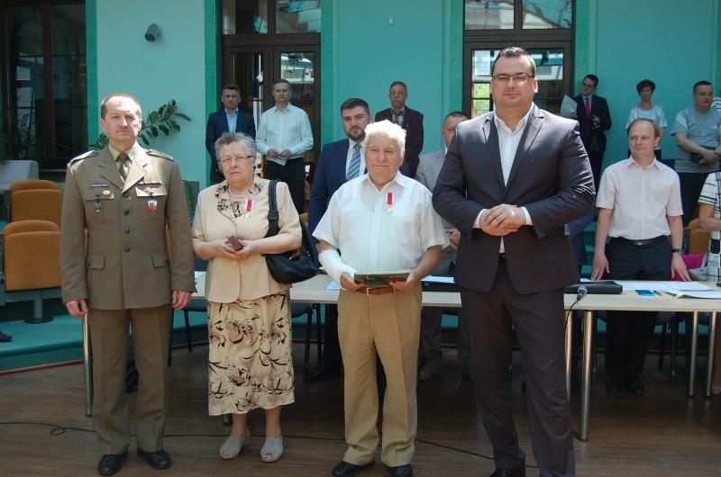 Za zasługi dla obronności kraju
