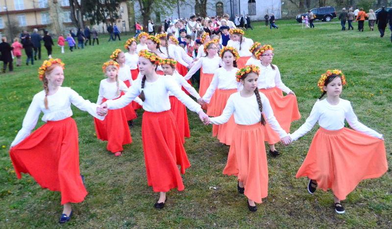 Majówka w rytmie poloneza