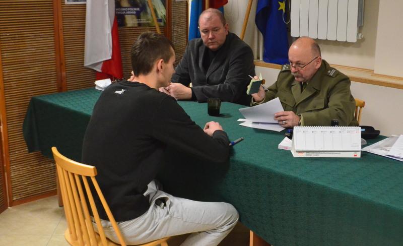 Zdolnych do służby nie brakuje