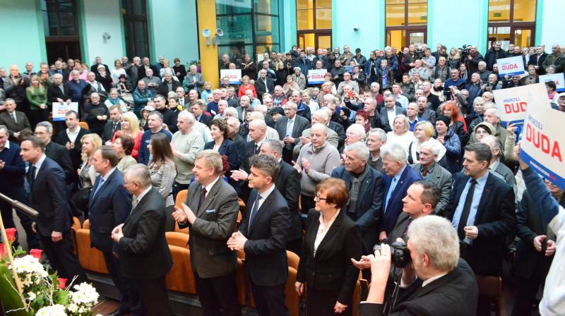 Tłumy na spotkaniu z Andrzejem Dudą