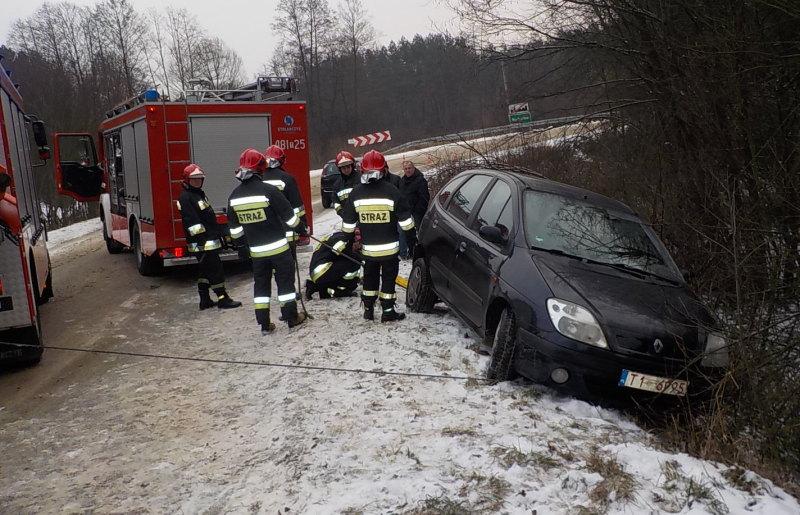Zawisł na krawędzi rowu