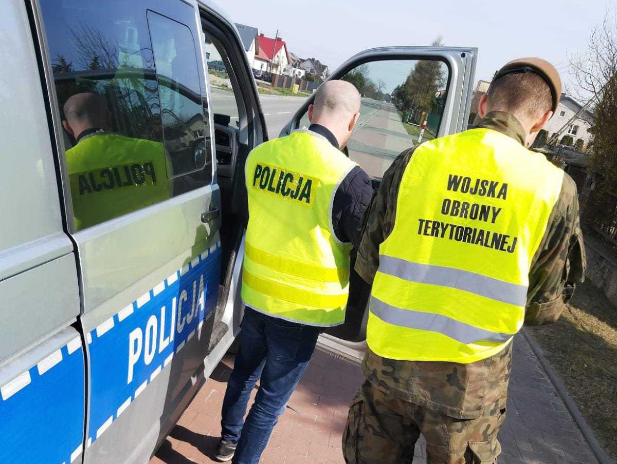 Kwarantanna 4 policjantów i 4 pracowników MOPS
