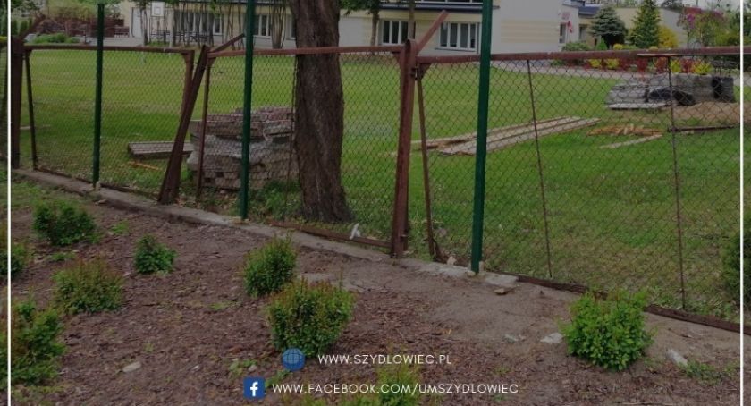 Wymieniają ogrodzenie