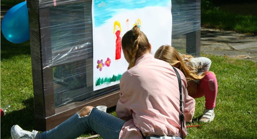 Szydłowiec: Familijny plener na wyspie