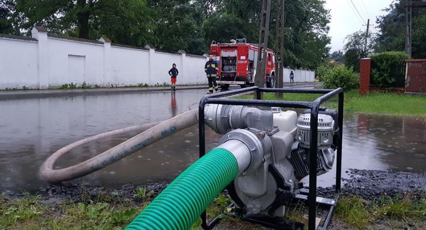 Gwałtowna ulewa podtopiła...