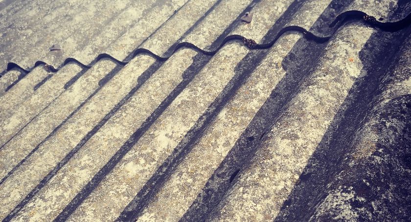 Pozbywają się azbestu w gminie Chlewiska