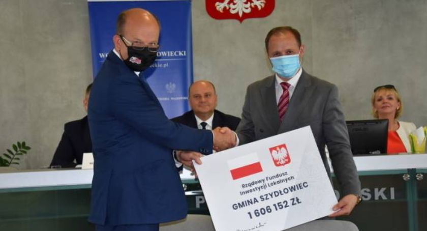 Dostali pieniądze na inwestycje i niepełnosprawnych w gminie Szydłowiec