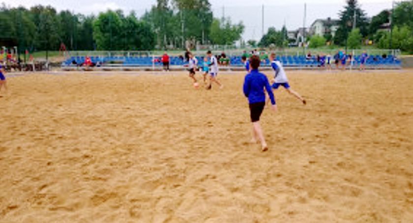 Zalew szydłowiecki. Piłka nożna na plaży