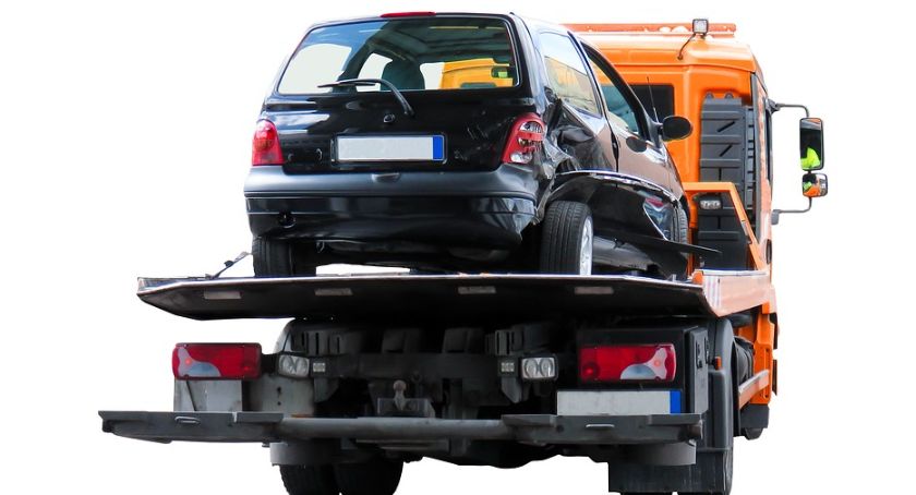 Kolizja. Renault uderzył w hyundaia