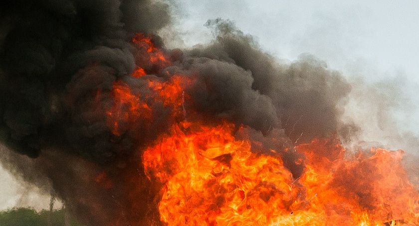 Pożar przy cmentarzu. Znowu umyślne podpalenie?