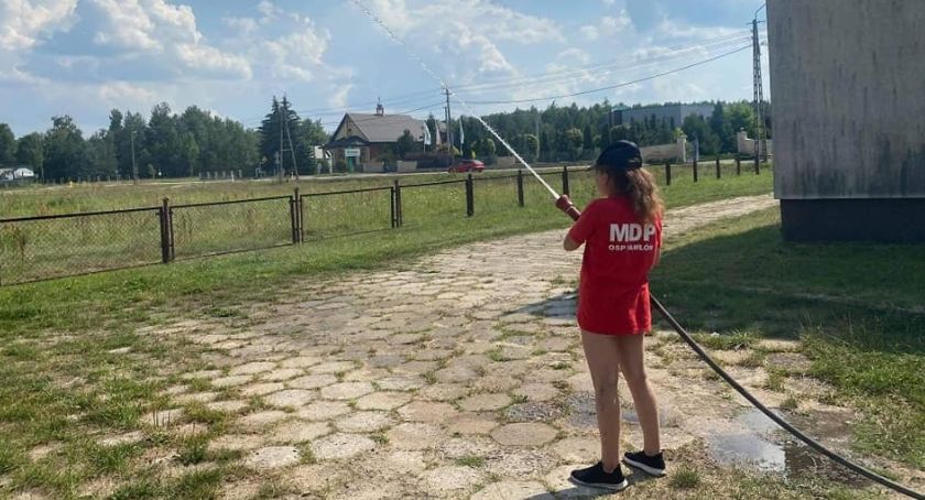 Najmłodsi strażacy w akcji... Druhowie zapraszaja