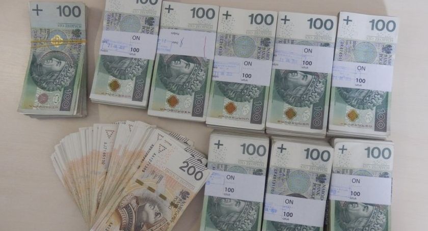 Gigantyczne oszustwa metodą na policjanta. 105 i 70 tysięcy złotych...