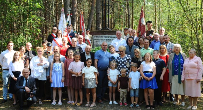 Pamięć o bohaterskich żołnierzach. 76 rocznica bitwy pod Ciechostowicami