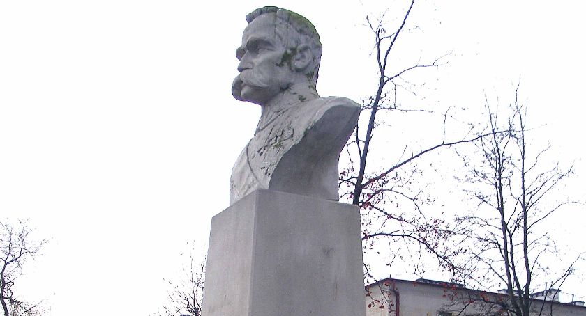 #STAWIAMnaMASZT przy pomniku Piłsudskiego