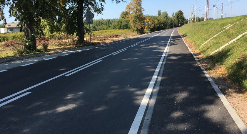 Droga powiatowa, już całkiem nowa... Na odcinku Jastrząb - Gąsawy Plebańskie