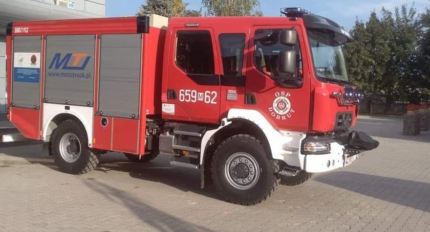 Ratowniczo-gaśniczy renault dla OSP Dobrut