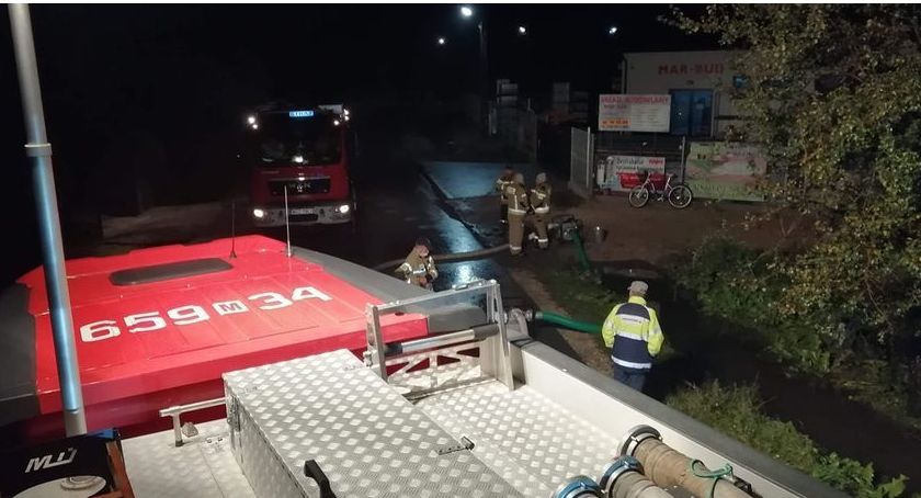 Na Starowiejskiej w Orońsku wciąż zalewa...