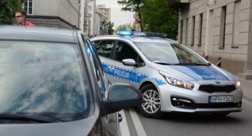 Unikał aresztu, przekroczył prędkość i miał narkotyki. Policjanci ścigali policyjnego pirata