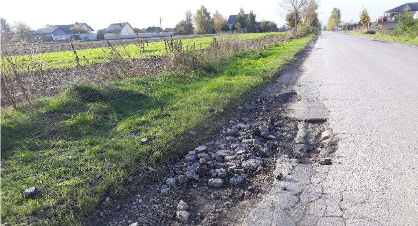 Gmina Mirów. Czekanie na drogi naprawianie...