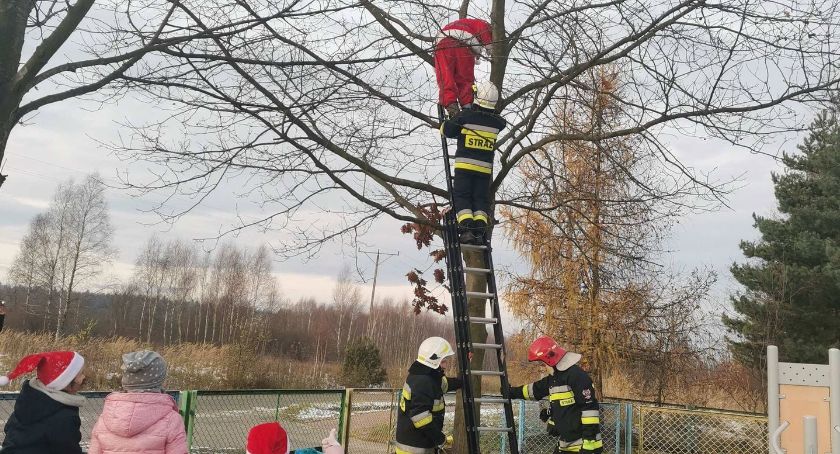 Majdów. Niesamowity wypadek z udziałem św. Mikołaja!