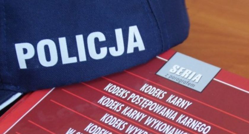  Mieszkaniec powiatu szydłowieckiego Święta Bożego Narodzenia spędzi z dala od domu. Interweniowali policjanci