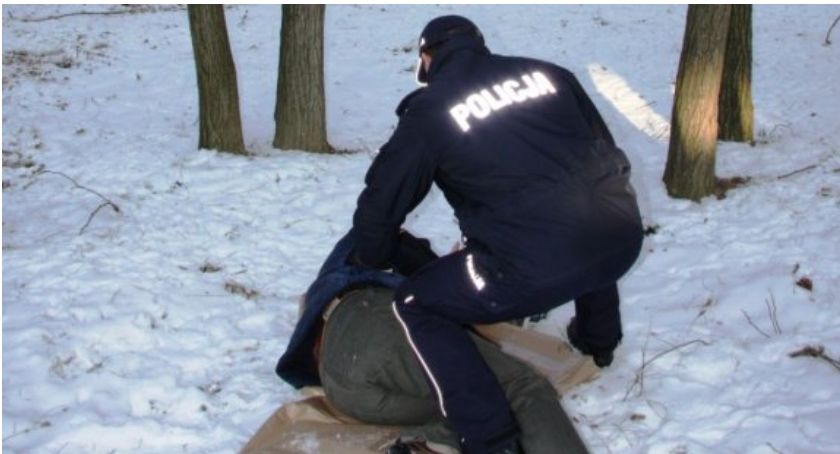 Policjanci apelują! Widzisz bezdomnego? Zareaguj!