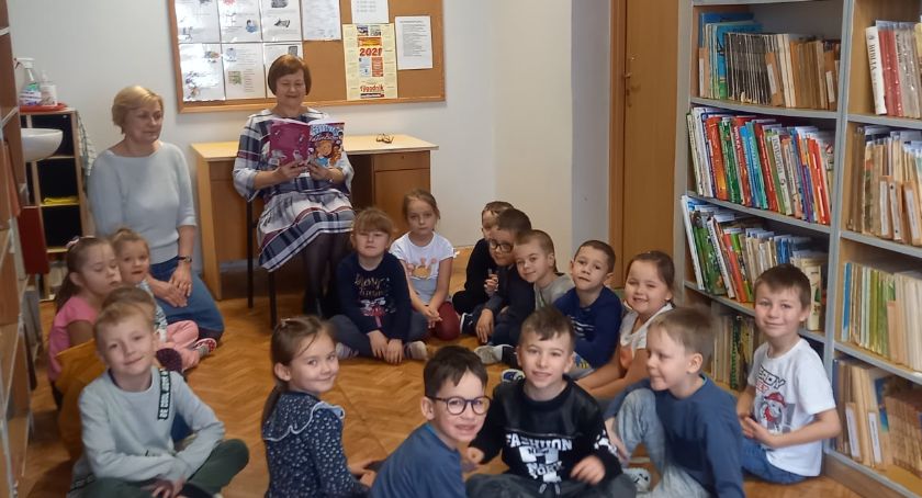 W Mirowie zachęcają dzieci do kontaktu z książką!