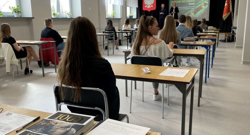 Powiat szydłowiecki. Kto został stypendystą starosty?