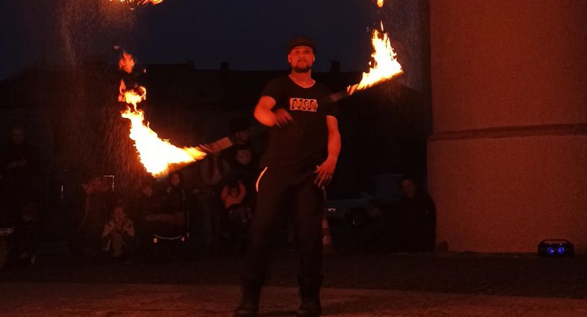 Szydłowiec. Rynek cały w ogniu!