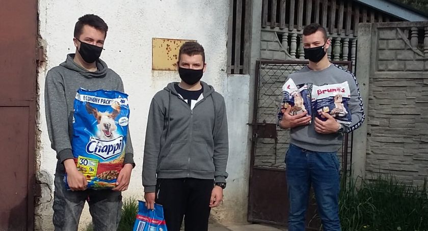 Szydłowieccy uczniowie pamiętają w wspieraniu i pomaganiu!