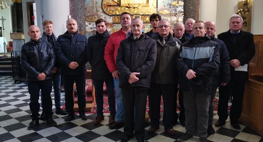 Jastrząb. Męski różaniec