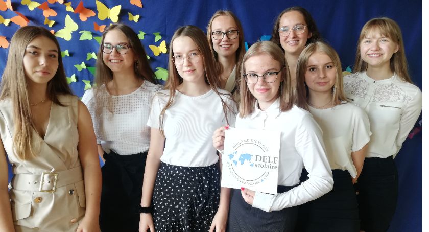 Guzów. Sukces językowy naszych uczennic