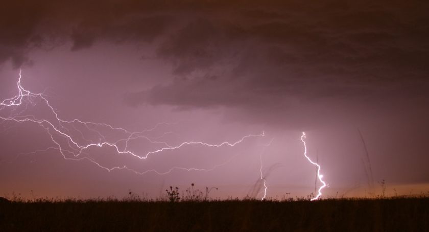Burze z gradem nad powiatem szydłowieckim