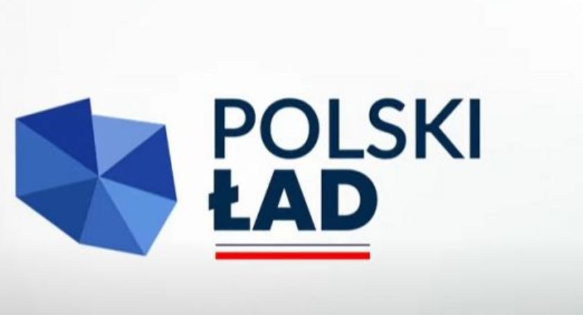 Pływalnia, rozbudowa starostwa i remont w szkole