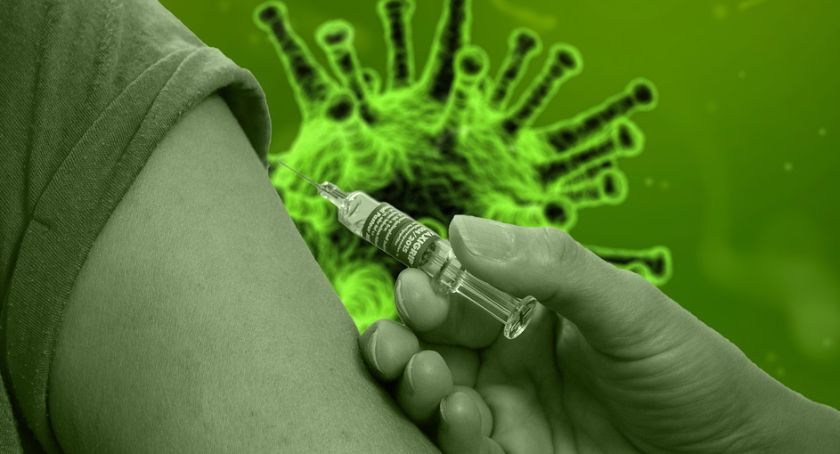 Mirów. Mobilny Punbkt Szczepień przed urzędem