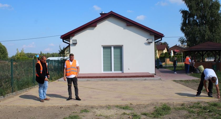 Chustki. Nowy plac sołecki oddany do użytku