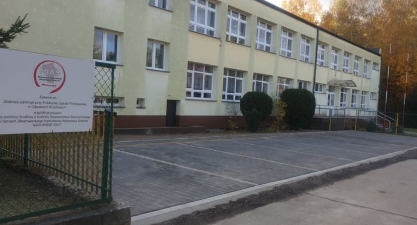 W Gąsawach przy szkole mają nowy parking