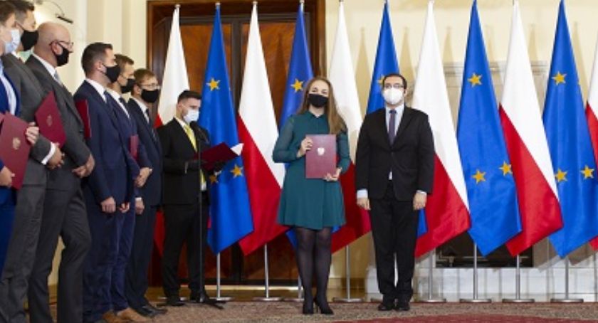 Wiktoria Nowocień z Szydłowca w Radzie Dialogu