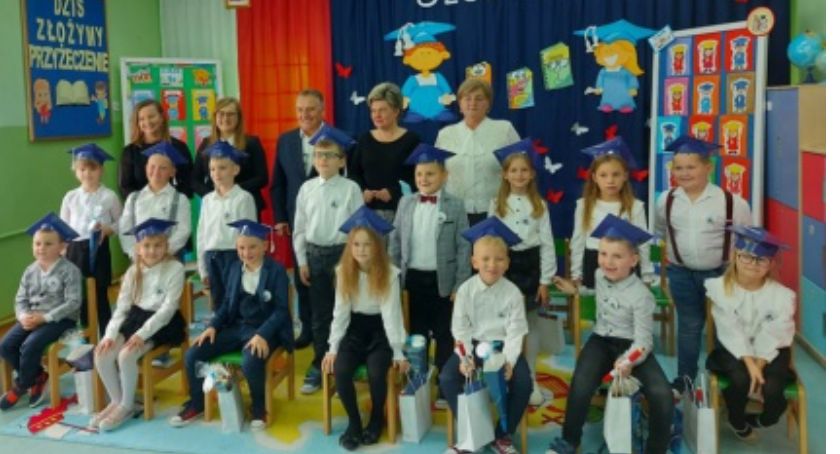 Szkoła w Orońsku. Nowi po ślubowaniu