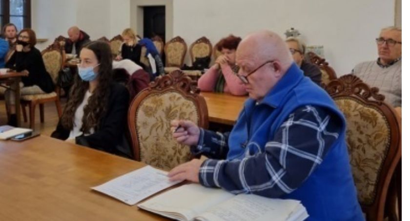 Szydłowiec. Odsłanianie tajemnic finansów...