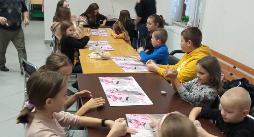 Akademia Kolberga 2021. Ostałów. Gliniane cudeńka...