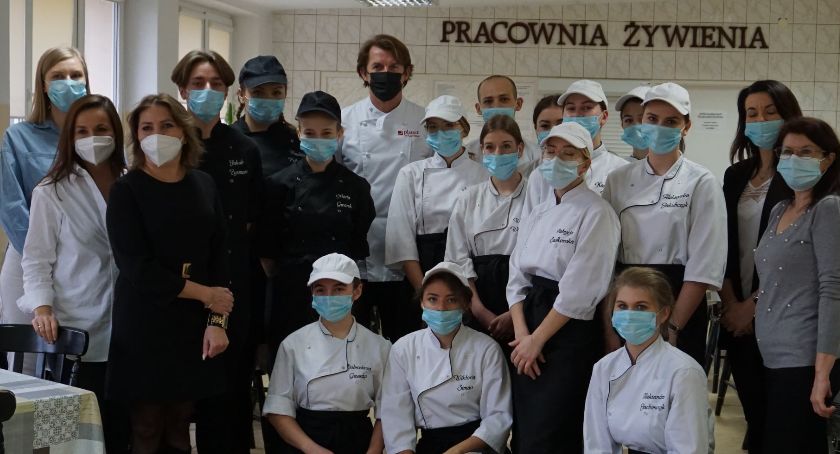 Karol Okrasa w szydłowieckiej szkole