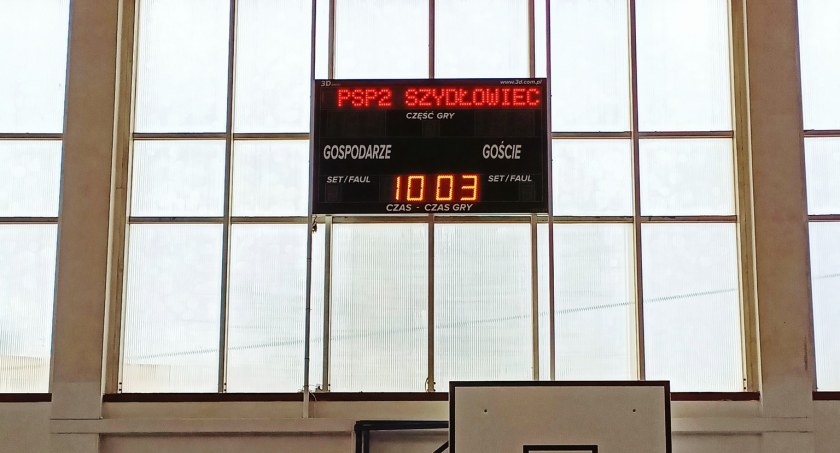 Nowa tablica z wynikami w szydłowieckiej szkole!