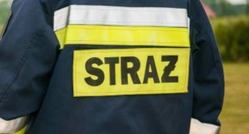 Burza śnieżna w powiecie szydłowieckim. Strażacy mieli pełne ręce roboty!
