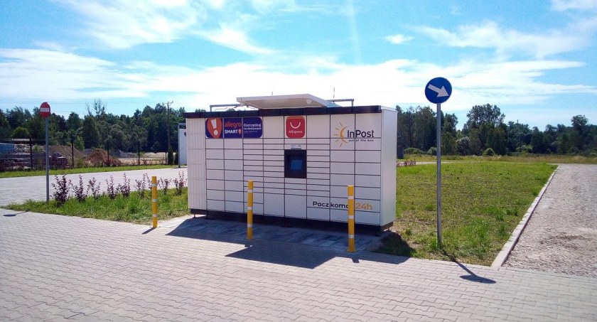 Odbiór i wysyłka paczki Szydłowiec - sprawdź Paczkomat w okolicy